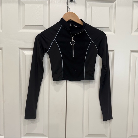Katch Me Black Crop Half-Zip Top - Picture 2 of 5